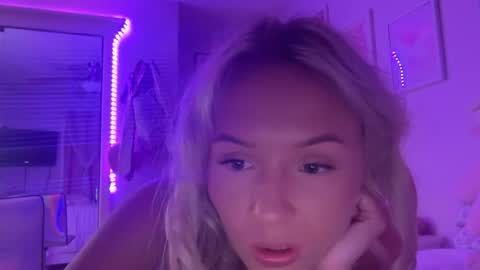 barbiebrittney online show from July 8, 1:52 am