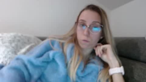 Lena online show from March 23, 6:25 pm