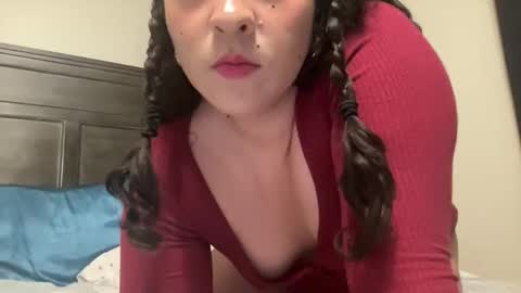 baybeegerrl online show from December 9, 1:07 am