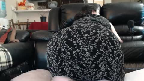 Julie online show from March 11, 4:09 pm