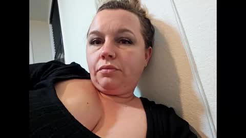 bbwslutclaire online show from March 16, 2:47 am