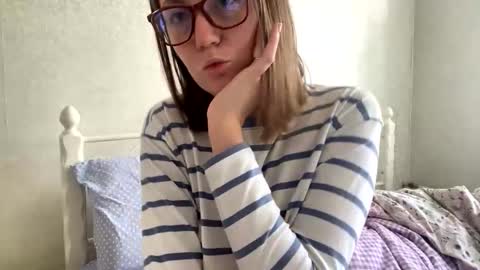 BeatriceTender online show from October 26, 8:54 am