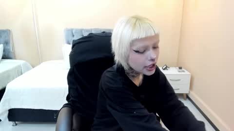 Bela online show from March 25, 1:14 pm