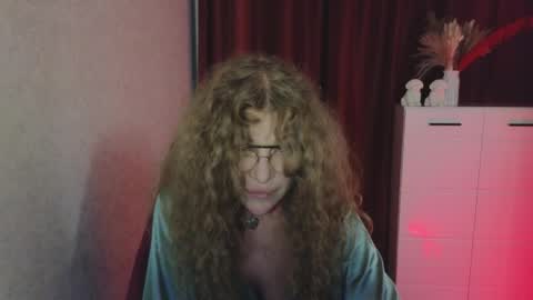 Bella online show from March 29, 4:28 pm