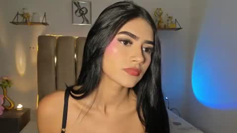 bellaastorm online show from July 1, 1:49 am