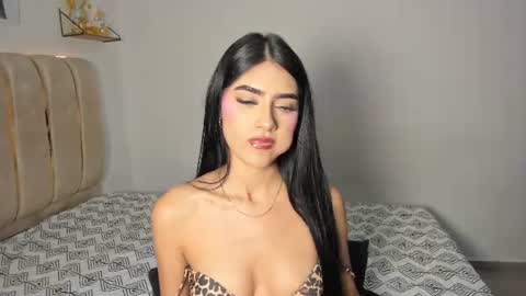 bellaastorm online show from July 3, 6:30 am