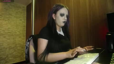 belladona_trix online show from February 3, 7:07 pm