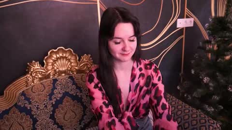 Violette online show from January 17, 7:05 am