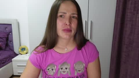   BeyonceDoll       Twitter DollBeyonce    online show from March 31, 7:03 pm