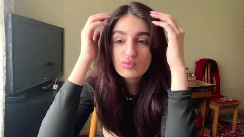 Elvi online show from April 19, 6:35 am