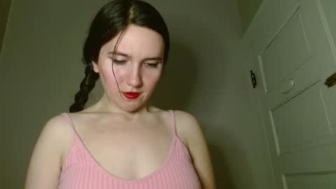 Isabella online show from March 22, 6:30 am