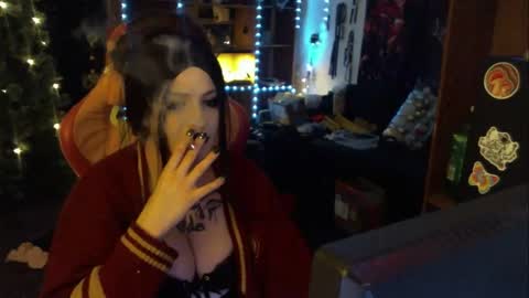 Lealithhh online show from December 2, 9:44 am