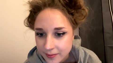 bimboiiii online show from March 23, 8:48 pm