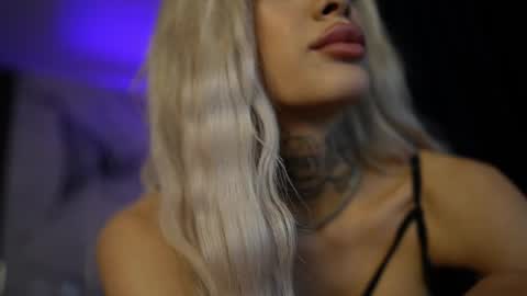 blondie_muller online show from April 13, 7:58 pm