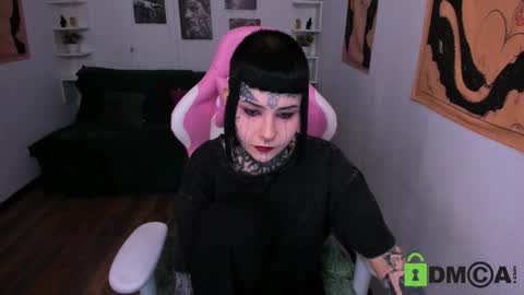 Mary online show from March 5, 9:21 pm