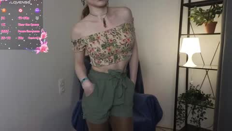 Karen online show from March 19, 6:12 pm