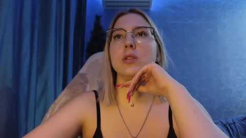 Belle  online show from January 10, 2:00 pm