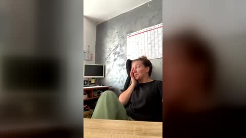 Brenda online show from June 23, 9:40 am