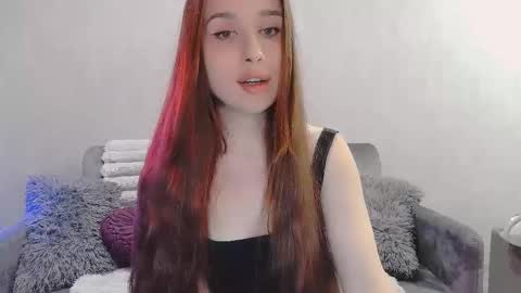 bri_fox online show from March 18, 8:47 pm