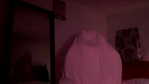 Britney online show from April 19, 5:51 am