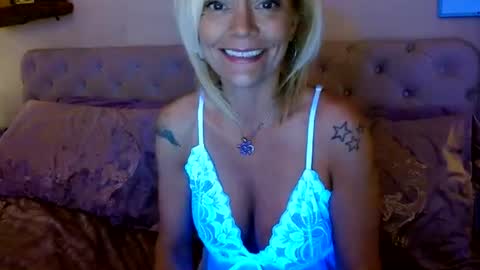 brittneychats81 online show from July 31, 4:02 am