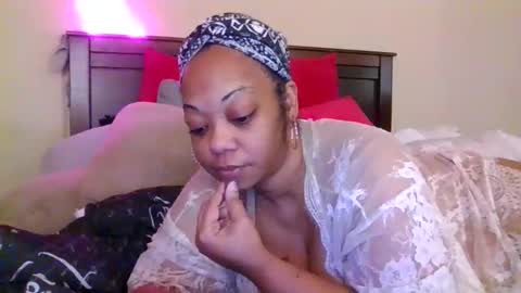 brownroundrenee online show from April 10, 10:10 am