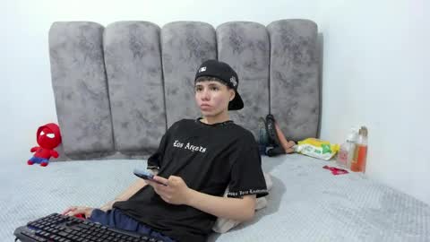 Bruno Cruz online show from June 16, 2:01 am