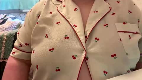 bubblegirl online show from April 26, 3:32 pm