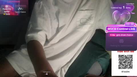 Lo Que online show from April 2, 11:51 am