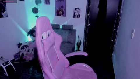 CAMI  online show from January 10, 1:43 am