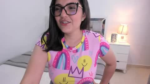 Camila buitrago online show from April 1, 12:44 am