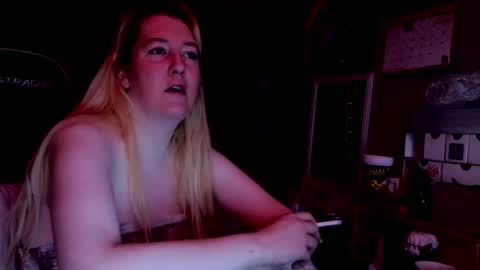 Candi online show from July 21, 2:40 pm