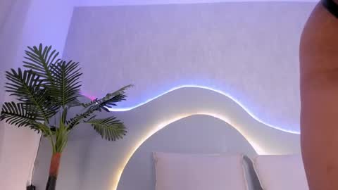 cannelasmith online show from April 18, 1:46 pm