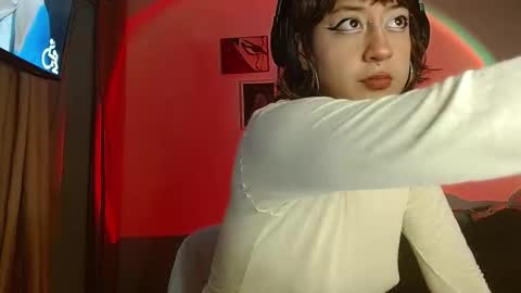 Amy online show from February 4, 1:30 am