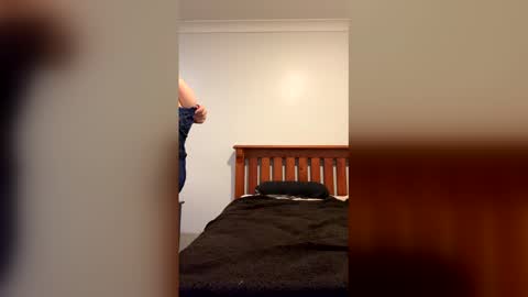 carinabro10 online show from February 19, 11:43 am