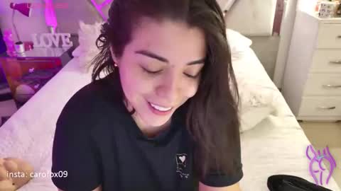 caroline online show from April 8, 4:58 am