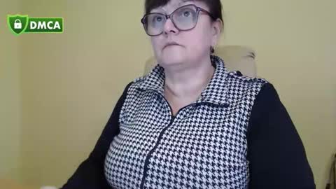 CarolineDream  online show from December 5, 12:39 pm