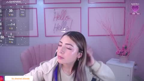 channel_blonde_a online show from January 2, 4:46 pm