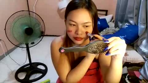 Sweetieeche online show from December 19, 12:19 pm