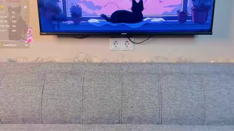 Yumi online show from April 13, 8:42 pm