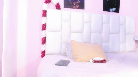 charlot_vega_ online show from December 17, 8:35 pm