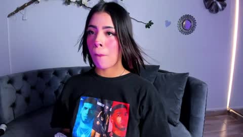 CHARLOTTE  online show from March 26, 7:48 pm