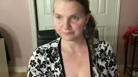 chealsiek online show from March 30, 11:37 pm