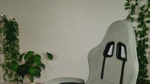 Bella online show from April 2, 9:18 am