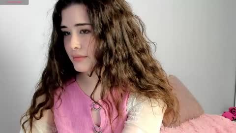 My name is Chloe Like my broadcast pls online show from April 13, 8:04 am