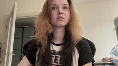 Lissa online show from June 24, 4:33 am