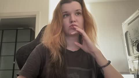 Lissa online show from June 20, 2:37 am