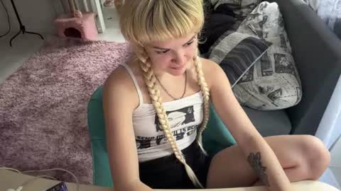 christiechorney online show from August 1, 2:19 pm