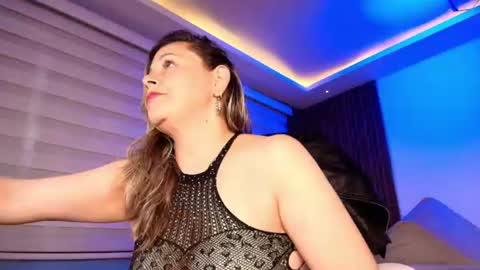 Cinthya online show from July 9, 7:27 pm