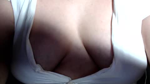 CLARA AT YOUR SERVICE online show from January 9, 6:48 am